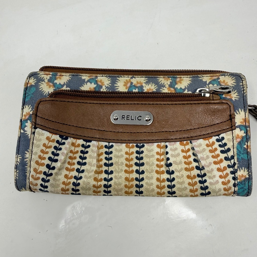 Relic by Fossil Floral Canvas Wristlet Wallet Brown Blue Polka Dot Lining